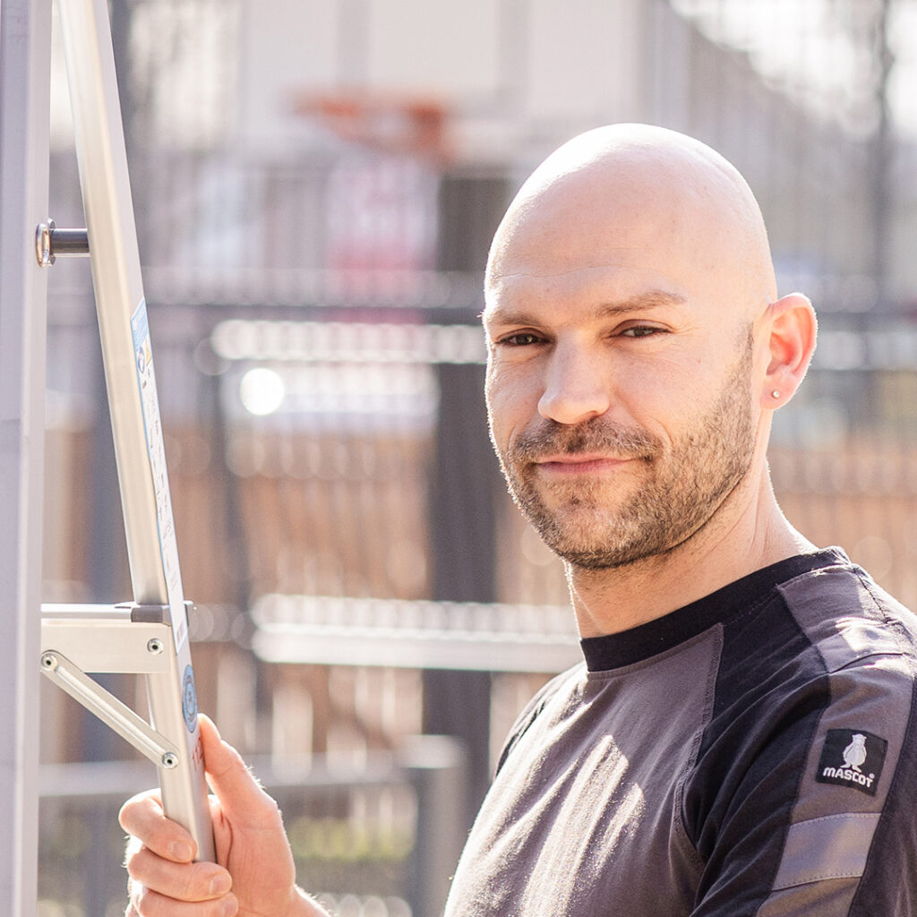 Herr Alvarez – Hausmeister